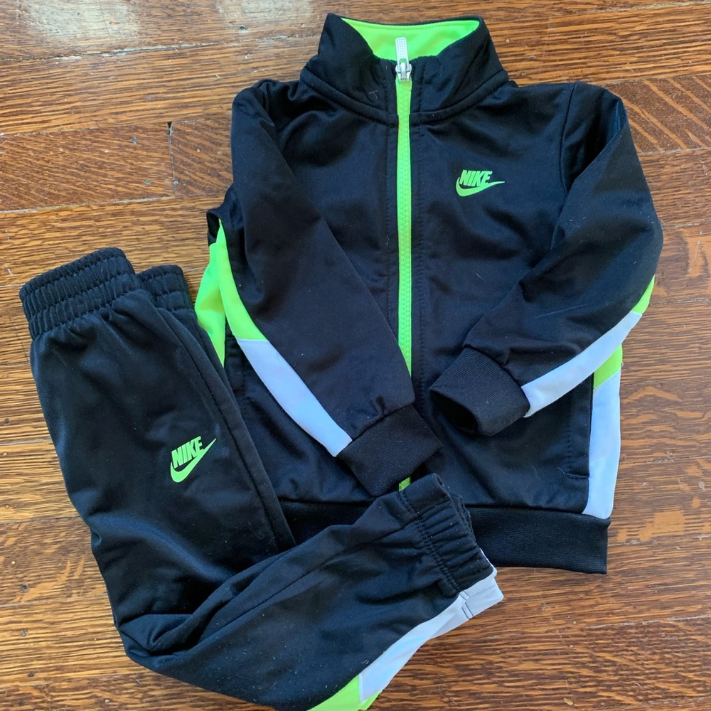 Nike track suit